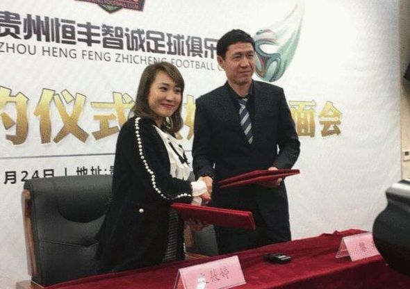 我们致力于与俱乐部的每个人——董事会、工作人员、球员和球迷——合作，帮助推动俱乐部前进。